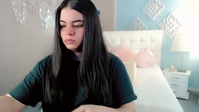 Snapshot of maddissonivanova chatting on 01.07.26 maddissonivanova online show from 01.07.26