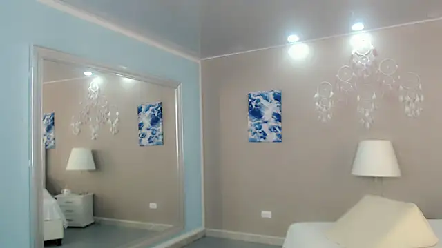 Snapshot of maddissonivanova chatting on 02.01.26 maddissonivanova online show from 02.01.26