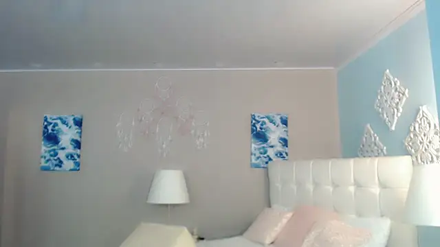 Snapshot of maddissonivanova chatting on 02.03.26 maddissonivanova online show from 02.03.26