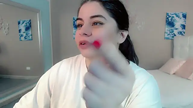 Snapshot of maddissonivanova chatting on 02.07.26 maddissonivanova online show from 02.07.26