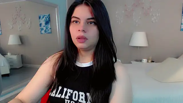 Snapshot of maddissonivanova chatting on 02.15.26 maddissonivanova online show from 02.15.26