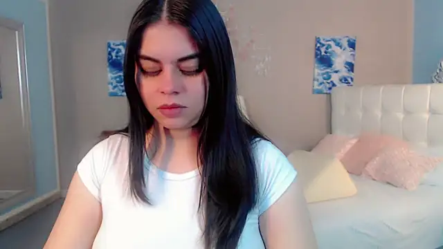 Snapshot of maddissonivanova chatting on 02.16.26 maddissonivanova online show from 02.16.26