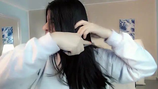 Snapshot of maddissonivanova chatting on 02.24.26 maddissonivanova online show from 02.24.26