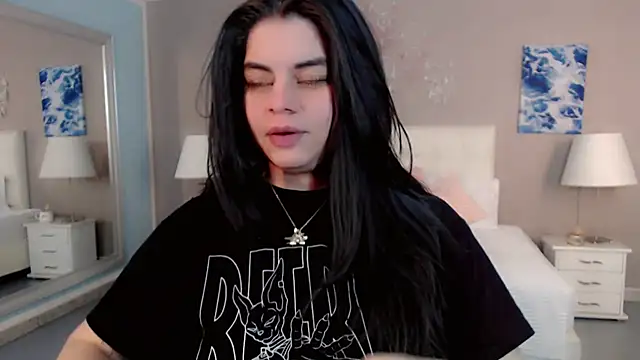 Snapshot of maddissonivanova chatting on 02.26.26 maddissonivanova online show from 02.26.26