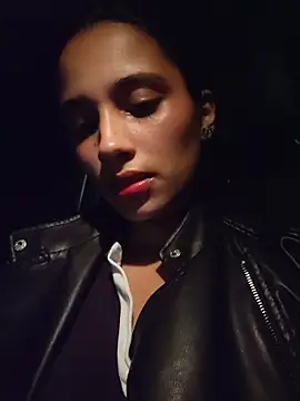 Lorena Mcfly online show from 11.22.25