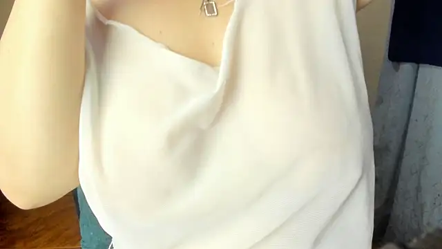 Snapshot of angela_suaza chatting on 11.27.25 angela suaza online show from 11.27.25