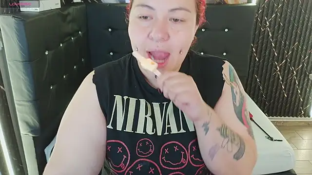 Witch Scarlet online show from 04.17.26