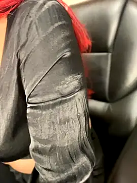 Snapshot of Karen18_boobs chatting on 11.08.25 Karen18 boobs online show from 11.08.25