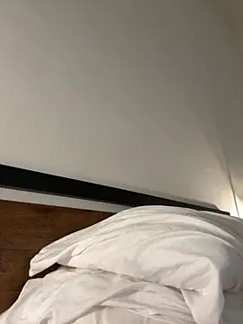 Snapshot of iriebusty chatting on 11.17.25 iriebusty online show from 11.17.25