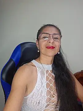 Natasha 50 online show from 12.15.25