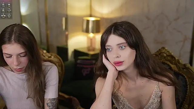 Snapshot of Regina_Sweet054 chatting on 11.13.25 Regina Sweet054 online show from 11.13.25