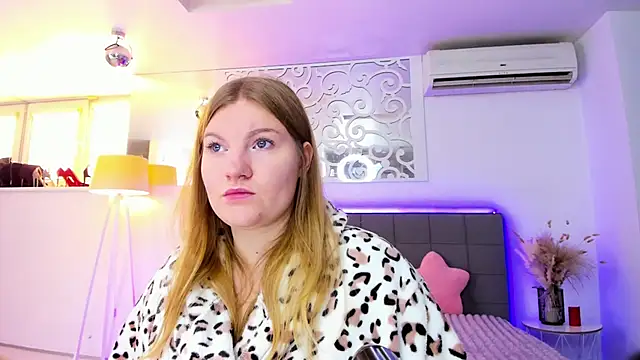 AshleyJoness online show from 11.04.25