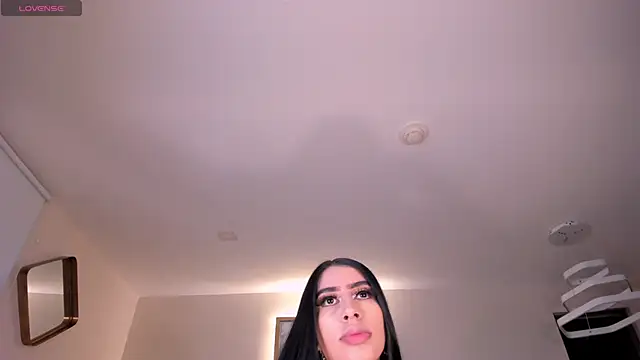 Snapshot of LeahLombardi_ chatting on 11.14.25 LeahLombardi online show from 11.14.25