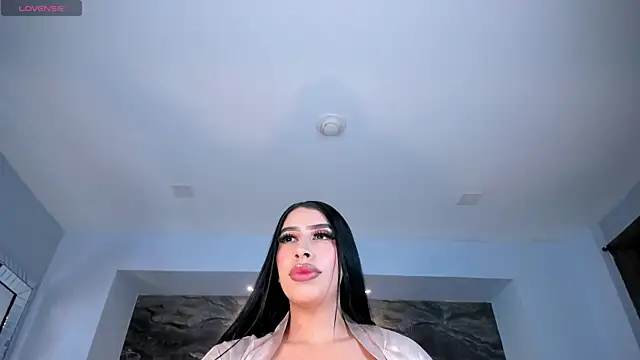 Snapshot of LeahLombardi_ chatting on 12.16.25 LeahLombardi online show from 12.16.25