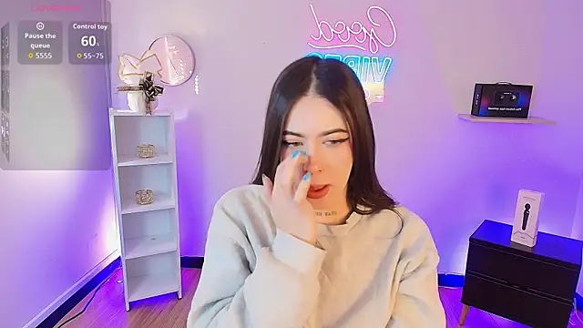 Alice Vixen online show from 12.22.25