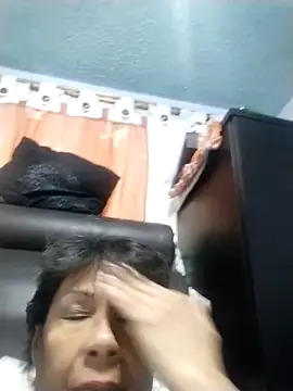 OliviaMorris1 online show from 11.24.25