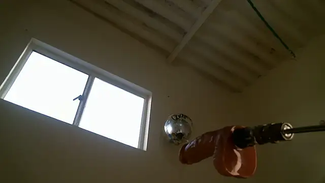 Snapshot of Monserrat_Sweet chatting on 11.22.25 Monserrat Sweet online show from 11.22.25