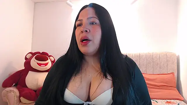 Ashley Grahaam online show from 12.15.25