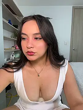 lunatorch online show from 04.18.26