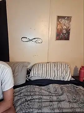 Snapshot of Shy_Naughty_Girl chatting on 10.11.25 Shy Naughty Girl online show from 10.11.25