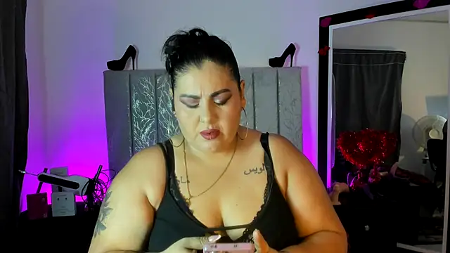 AndreaKinky online show from 04.18.26