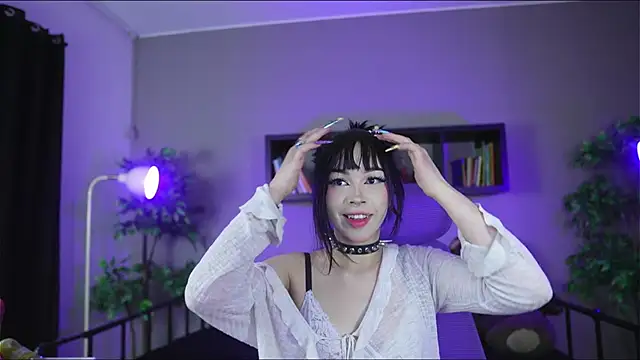 Snapshot of Sabrina_bloom chatting on 11.06.25 Sabrina bloom online show from 11.06.25