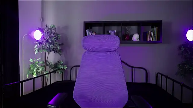 Snapshot of Sabrina_bloom chatting on 11.11.25 Sabrina bloom online show from 11.11.25