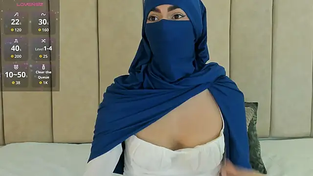  Zahiira  online show from 10.29.25