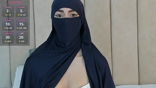  Zahiira  online show from 11.21.25