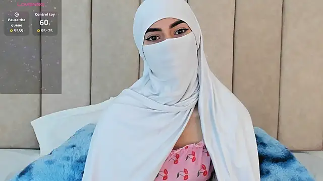  Zahiira  online show from 03.03.26