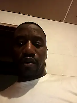 Snapshot of Thasdwn23 chatting on 11.08.25 Thasdwn23 online show from 11.08.25