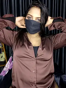 Webrowncouple online show from 10.06.25