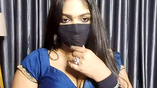 Webrowncouple online show from 10.10.25