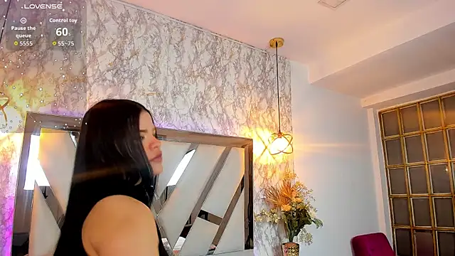 Aisha poweer online show from 10.13.25