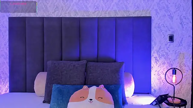 Snapshot of dana_hazze chatting on 11.12.25 dana hazze online show from 11.12.25