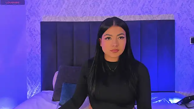 Snapshot of dana_hazze chatting on 12.15.25 dana hazze online show from 12.15.25