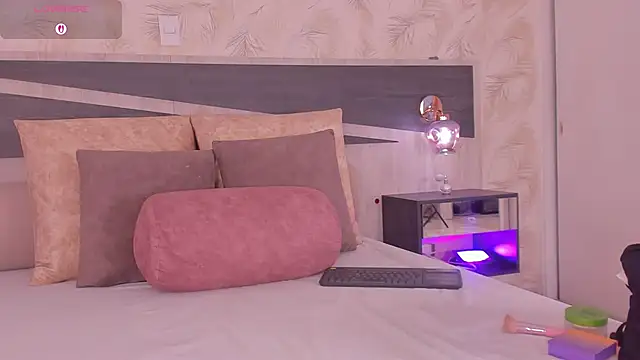 Snapshot of dana_hazze chatting on 02.23.26 dana hazze online show from 02.23.26