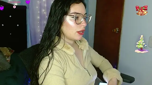 Snapshot of Camila_Ord chatting on 12.15.25 Camila Ord online show from 12.15.25