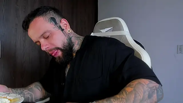 natevillage online show from 10.05.25