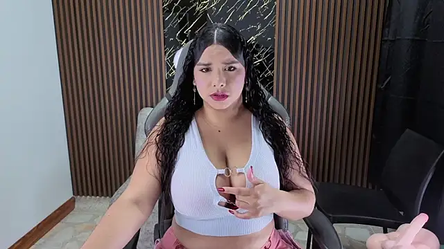 Emy topless online show from 11.11.25