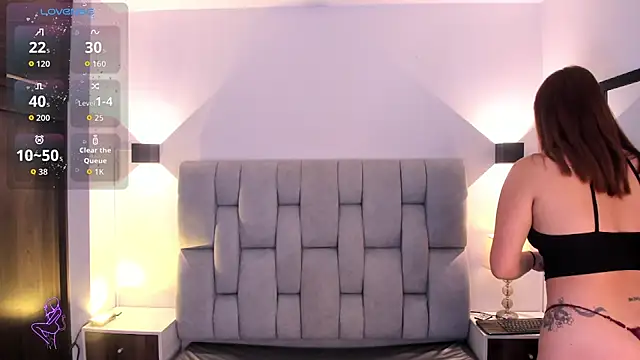 Mia volkova online show from 10.25.25