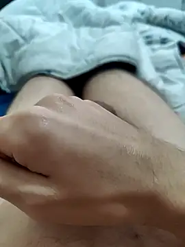 Snapshot of emrekzlk52 chatting on 10.30.25 emrekzlk52 online show from 10.30.25