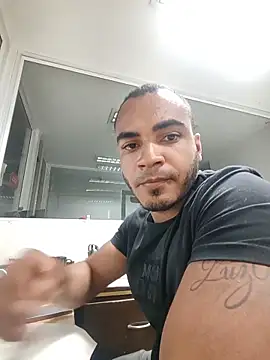 Snapshot of SanChacal5694 chatting on 11.21.25 SanChacal5694 online show from 11.21.25