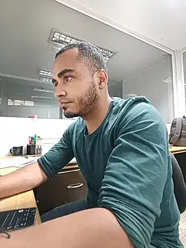 Snapshot of SanChacal5694 chatting on 12.01.25 SanChacal5694 online show from 12.01.25