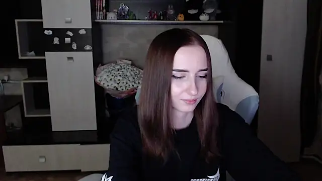 Cutti Crystal online show from 10.22.25