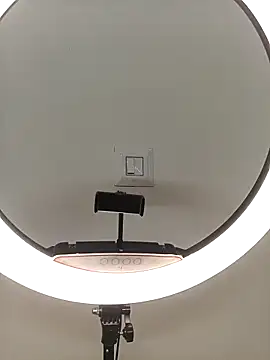 Snapshot of Sexy_kaira01 chatting on 10.22.25 Sexy kaira01 online show from 10.22.25