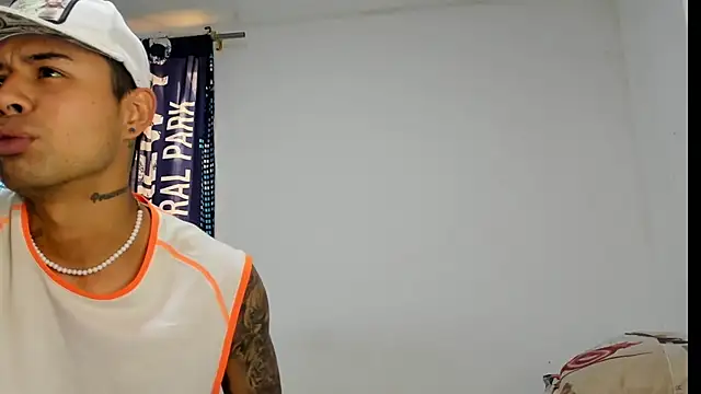  Logan Colton  online show from 12.21.25