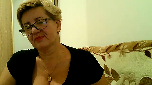 Dana4921 online show from 10.18.25