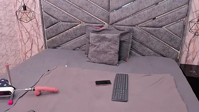 SASHA BROWNIE   online show from 02.02.26