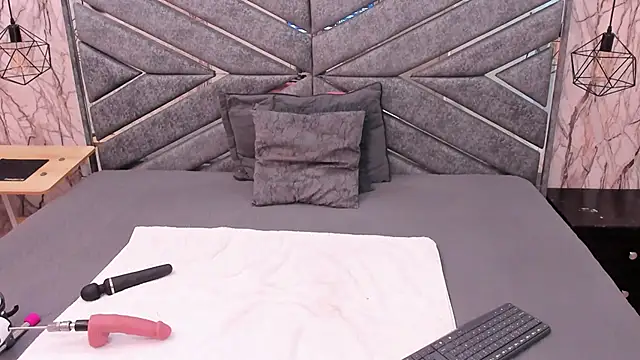 SASHA BROWNIE   online show from 03.06.26